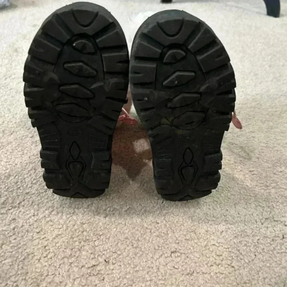Girl pink snow boots with super soft interior